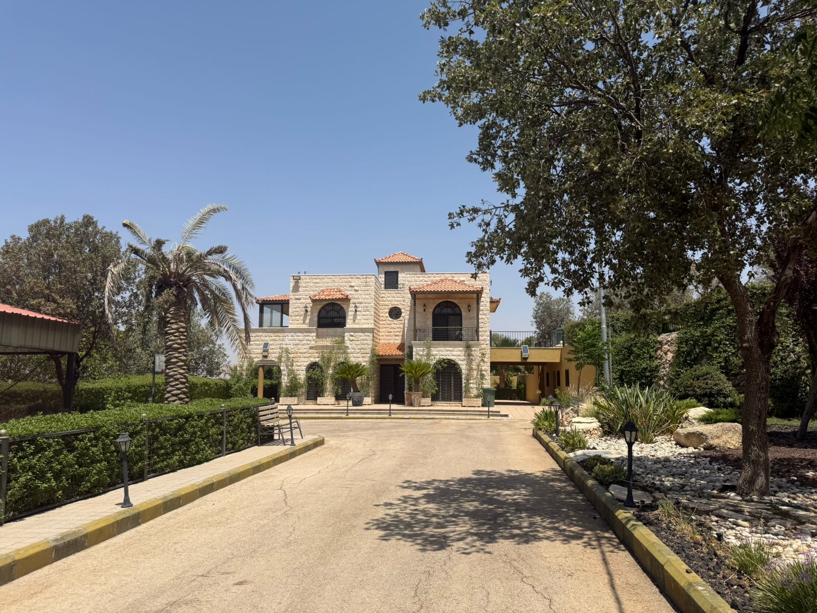 Farm for sale in Zarqa / Al-Alouk area, 10500 square meters